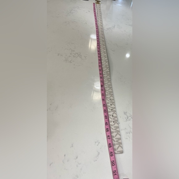 Michael Kors Gold Logo White Belt New without tags!! - Picture 8 of 8